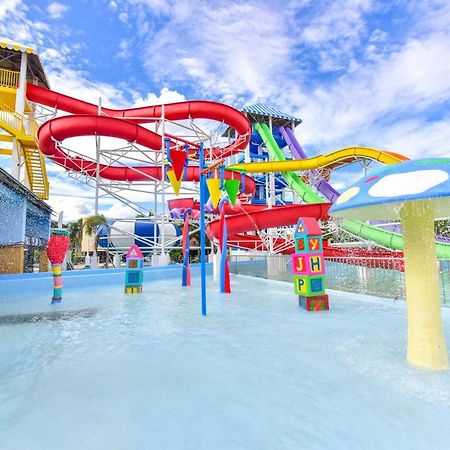 Eon Centennial Resort Hotel & Waterpark Илоило Экстерьер фото