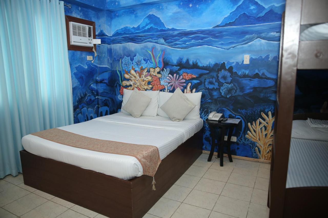 Eon Centennial Resort Hotel & Waterpark Илоило Экстерьер фото